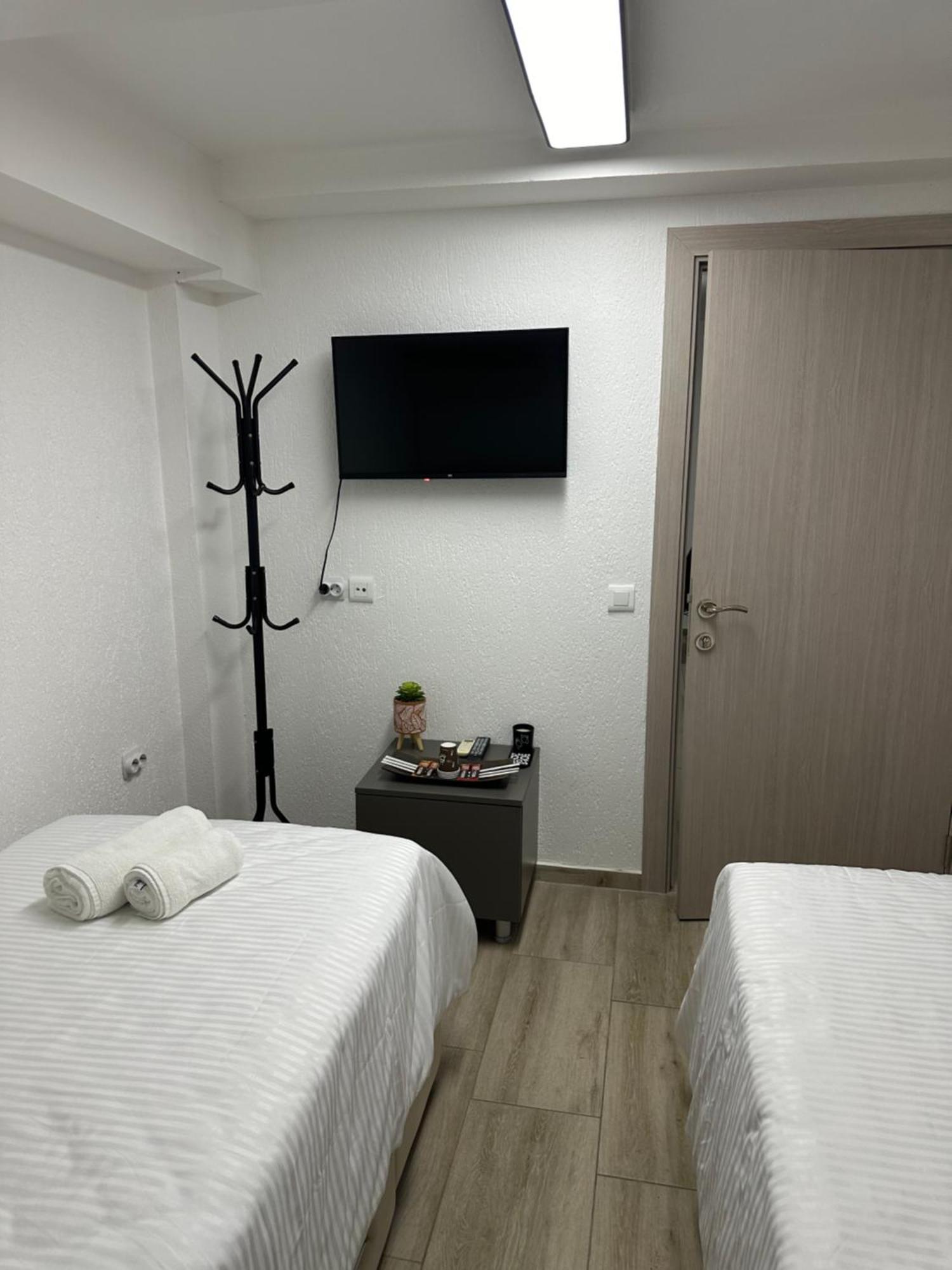 Next Rooms Skopje Bagian luar foto
