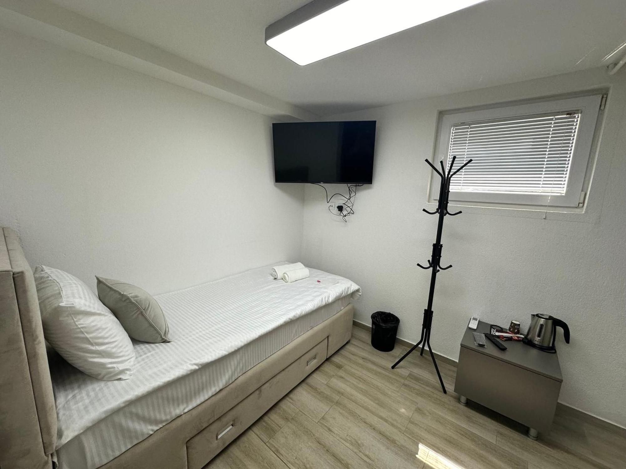 Next Rooms Skopje Bagian luar foto